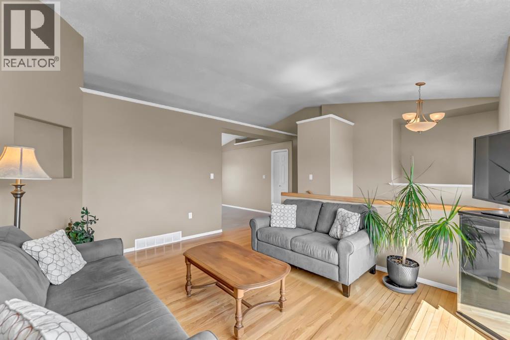 970 Kipling Crescent Sw, Redcliff, Alberta  T0J 2P0 - Photo 10 - A2310009