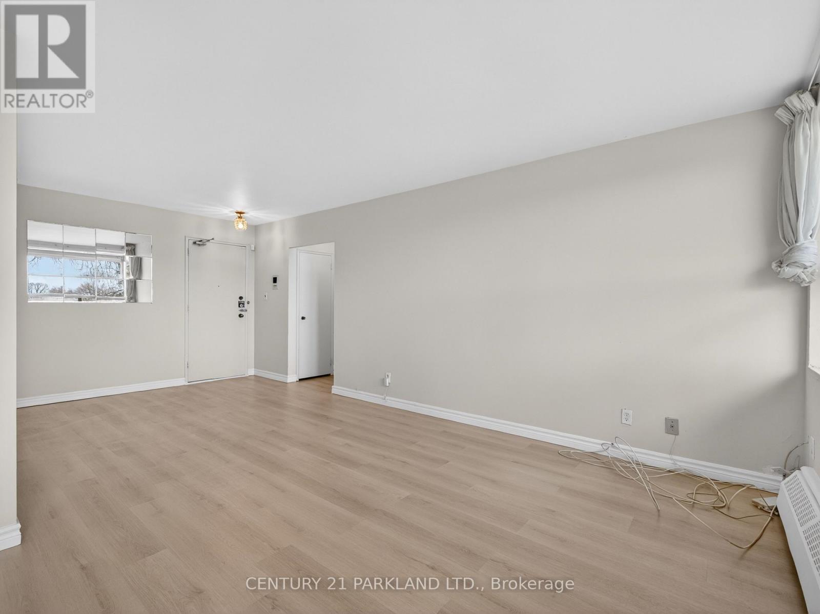 202 - 2961 Dufferin Street, Toronto, Ontario  M6B 3T2 - Photo 10 - W13093168