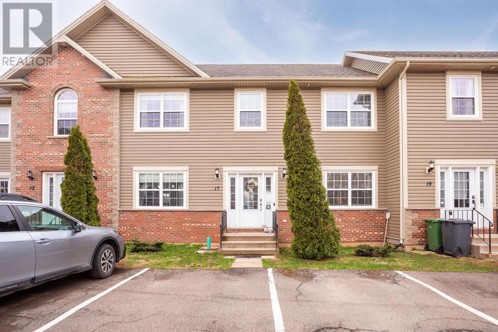17 Cameron Heights, Stratford, Prince Edward Island  C1B 0A8 - Photo 1 - 202610441