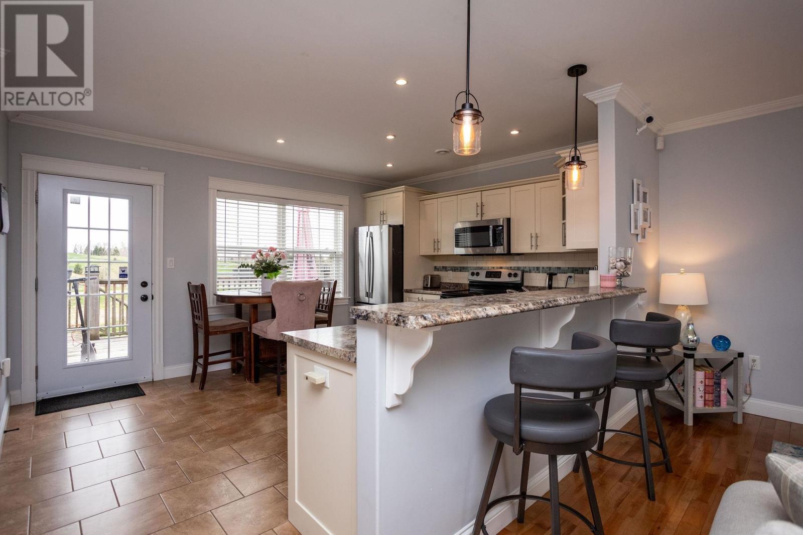 17 Cameron Heights, Stratford, Prince Edward Island  C1B 0A8 - Photo 7 - 202610441
