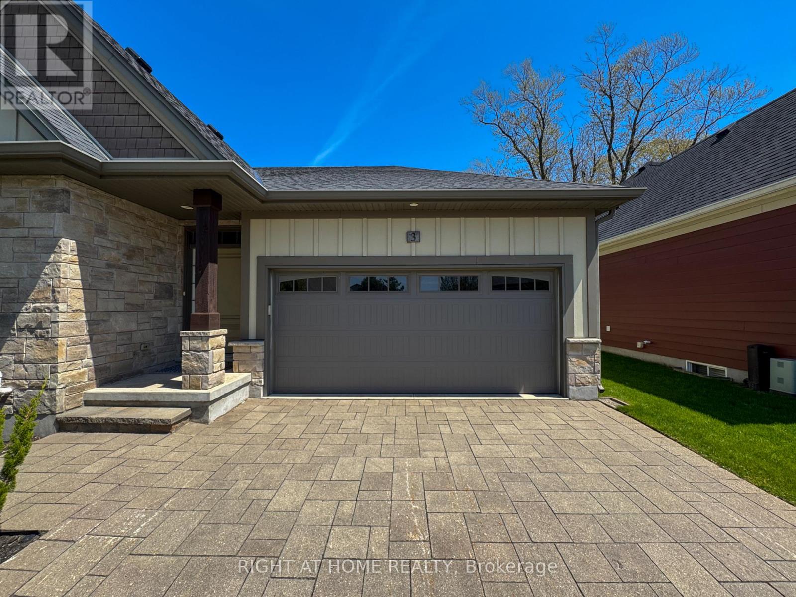 3 Cedar Drive, Niagara-On-The-Lake, Ontario  L0S 1J1 - Photo 2 - X12808218