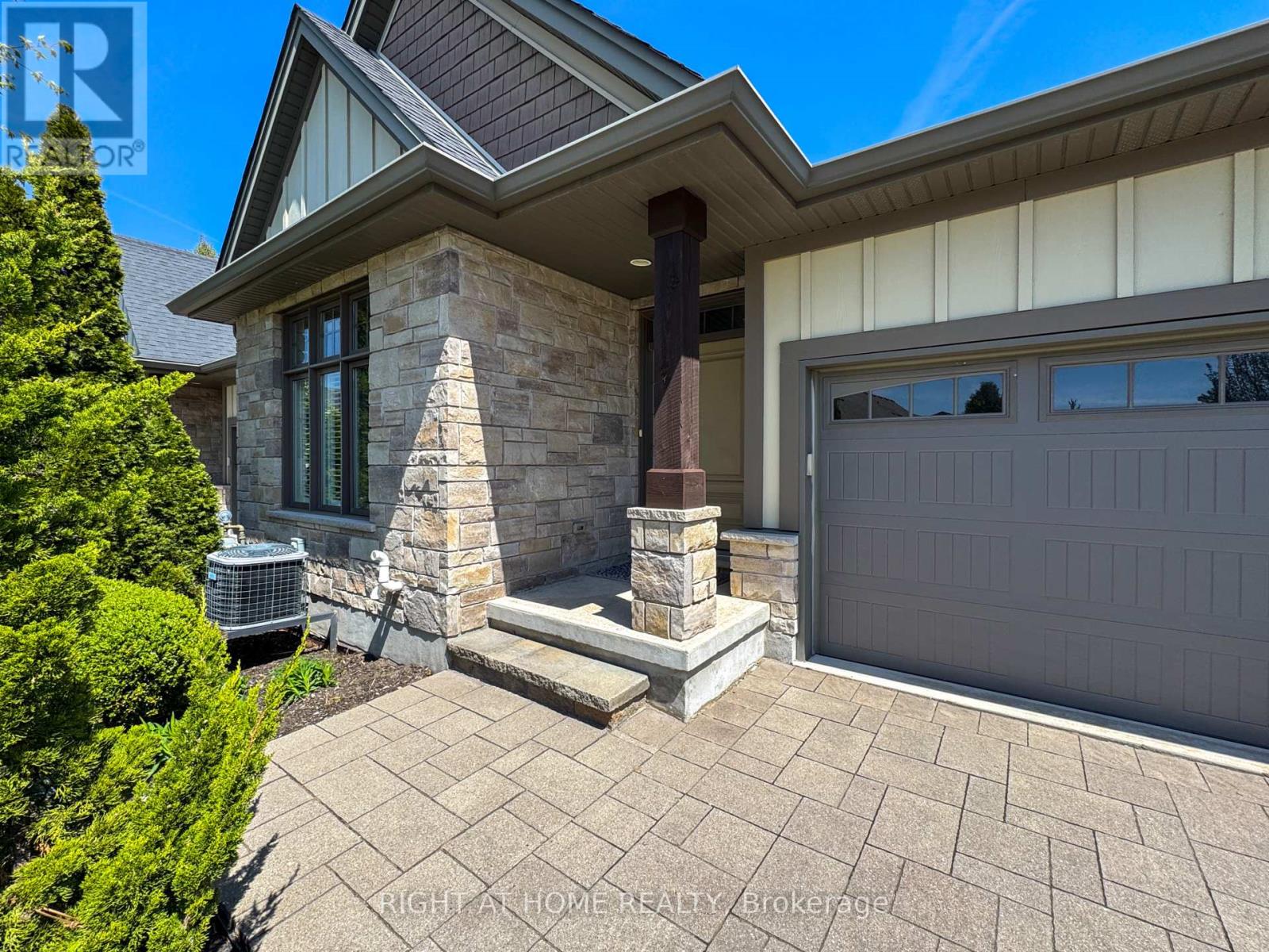 3 Cedar Drive, Niagara-On-The-Lake, Ontario  L0S 1J1 - Photo 3 - X12808218