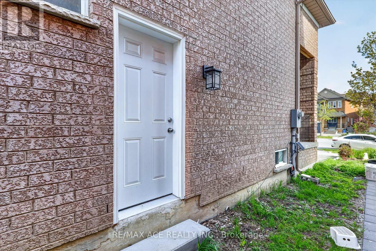 Main - 110 Blue Willow Drive, Vaughan, Ontario  L4L 9E9 - Photo 31 - N12828128
