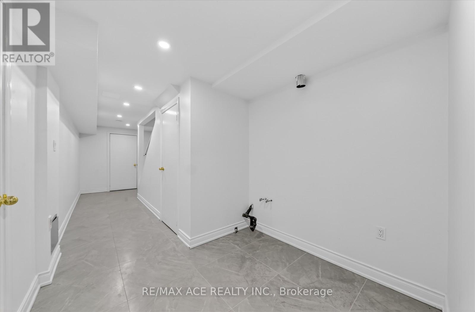Main - 110 Blue Willow Drive, Vaughan, Ontario  L4L 9E9 - Photo 29 - N12828128