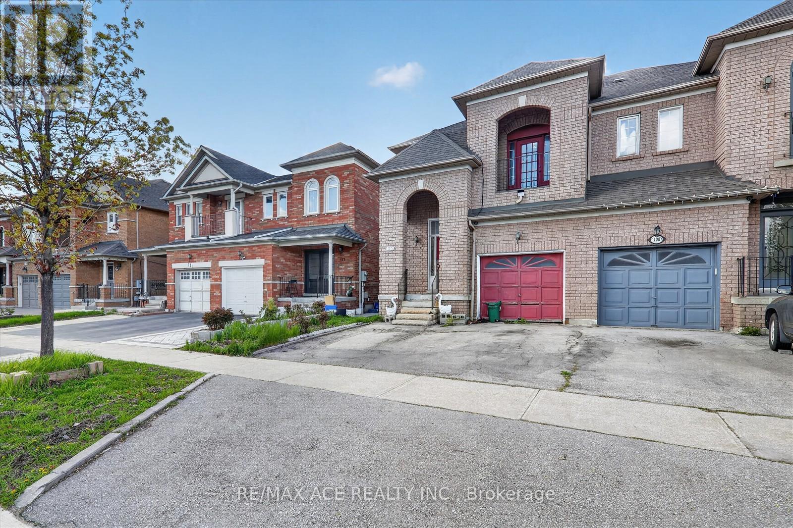 Main - 110 Blue Willow Drive, Vaughan, Ontario  L4L 9E9 - Photo 2 - N12828128