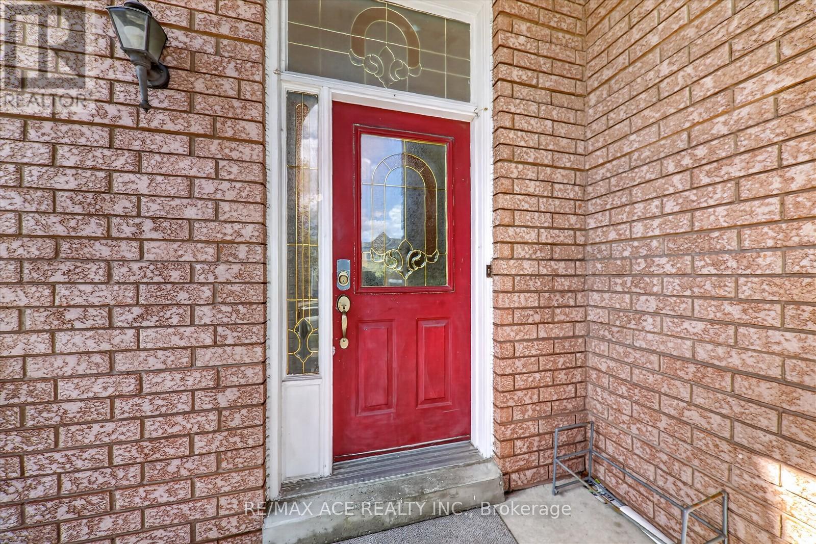 Main - 110 Blue Willow Drive, Vaughan, Ontario  L4L 9E9 - Photo 5 - N12828128