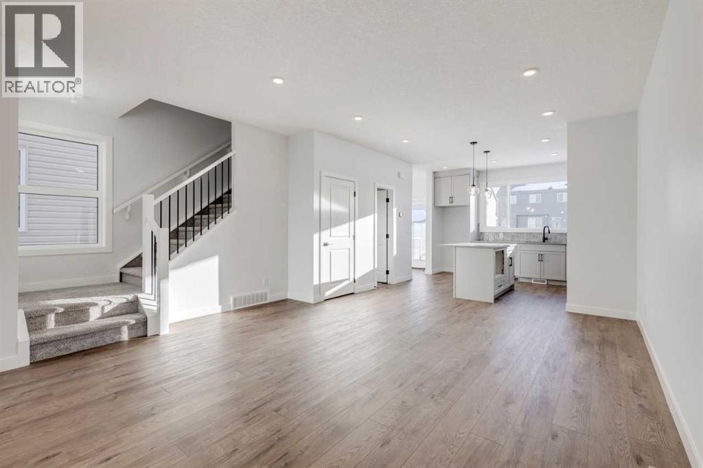 33 Savanna Place NE, Calgary, Alberta  T3J 4B6 - Photo 3 - A2286886