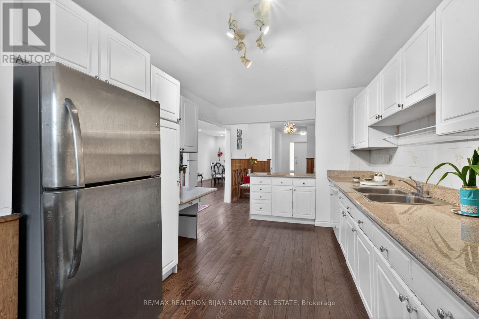 309 Hillcrest Avenue, Toronto, Ontario  M2N 3P5 - Photo 13 - C13111510