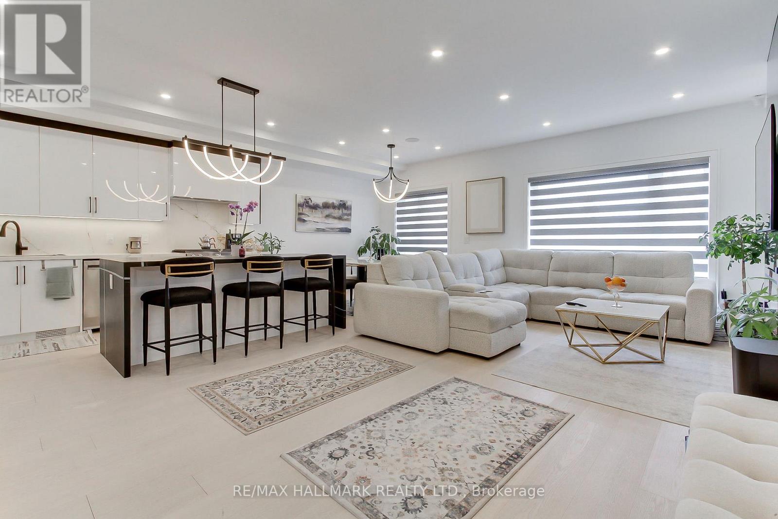 185 Acton Avenue, Toronto, Ontario  M3H 4H6 - Photo 1 - C13111544