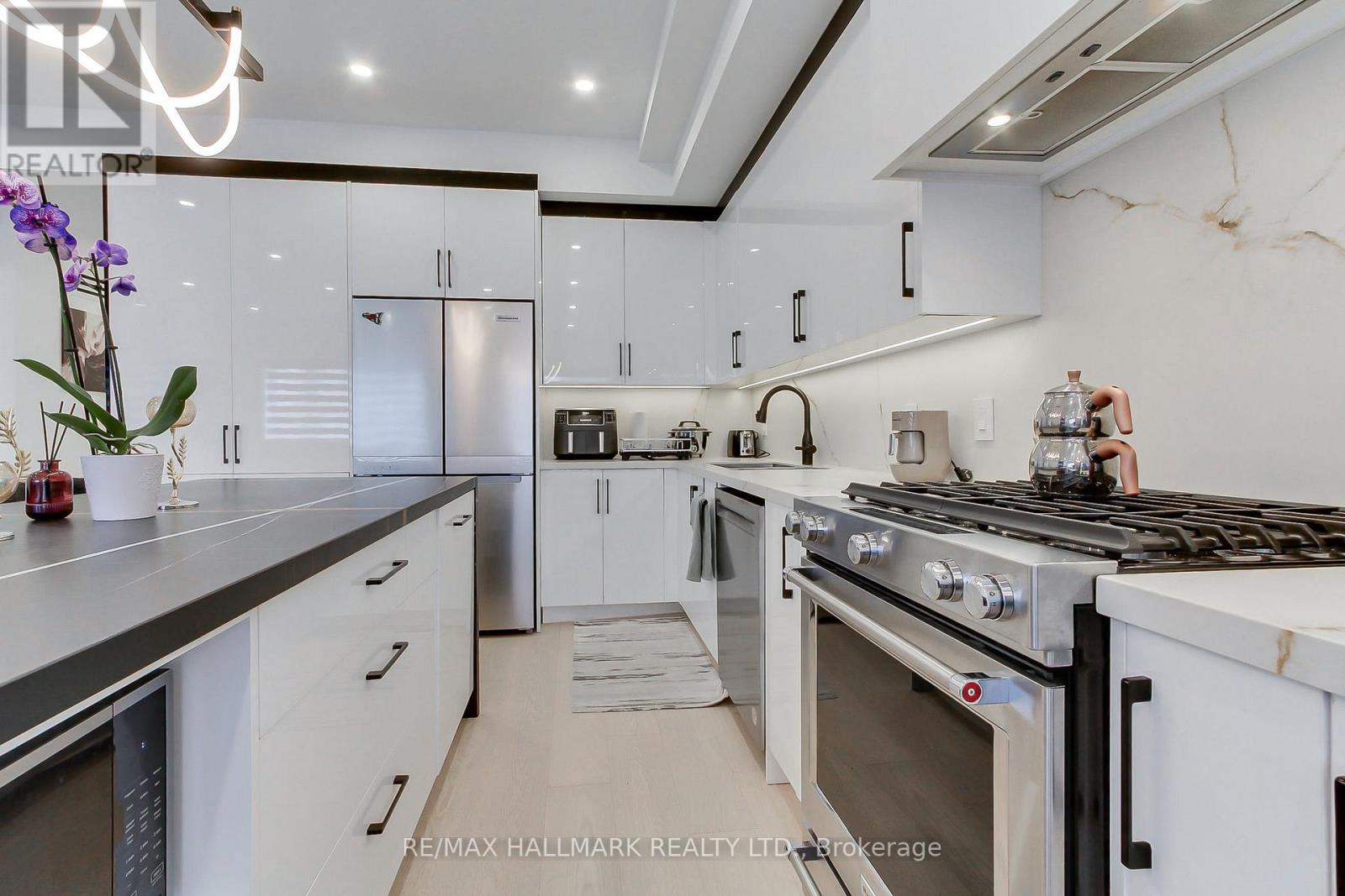 185 Acton Avenue, Toronto, Ontario  M3H 4H6 - Photo 10 - C13111544