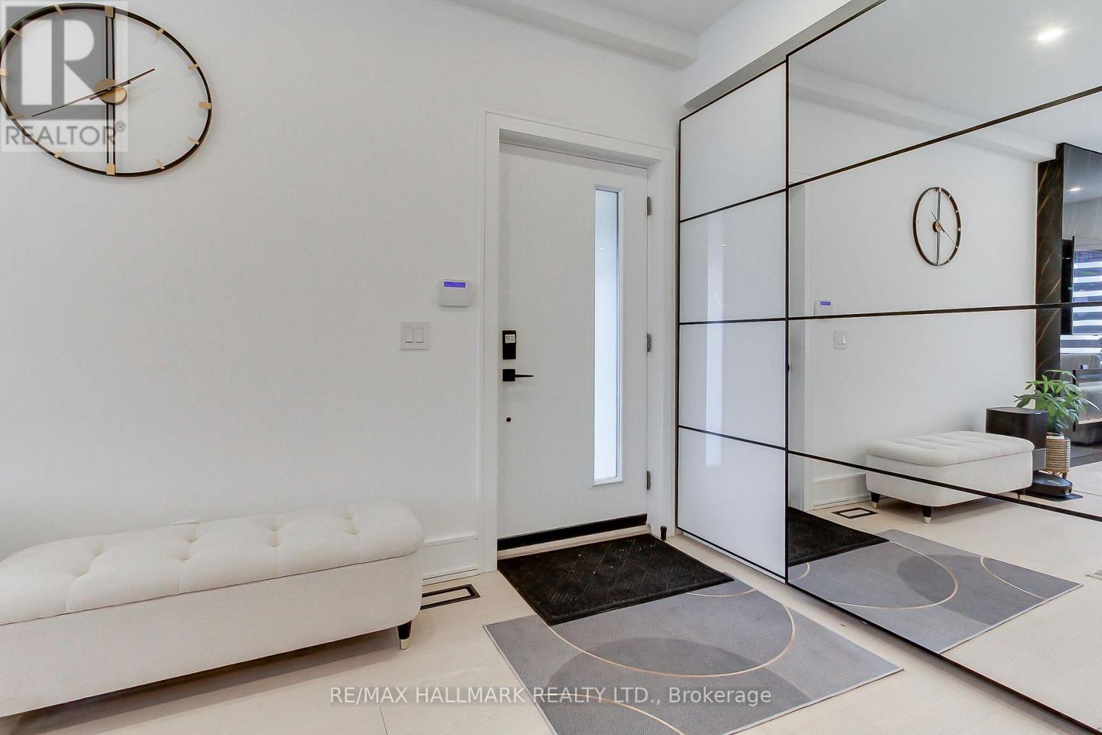 185 Acton Avenue, Toronto, Ontario  M3H 4H6 - Photo 7 - C13111544
