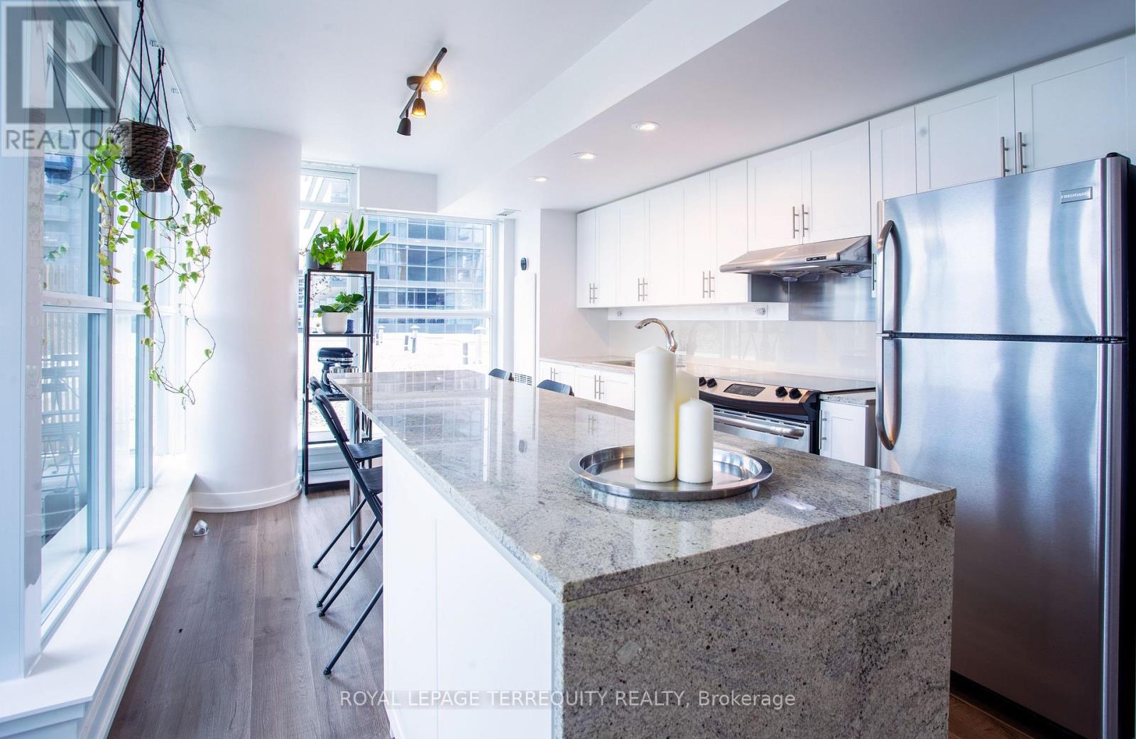 221 - 19 Singer Court, Toronto, Ontario  M2K 0B2 - Photo 11 - C13111594