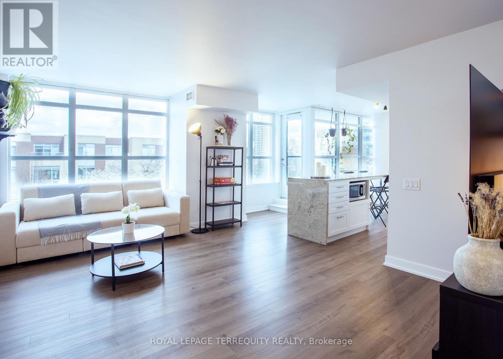221 - 19 Singer Court, Toronto, Ontario  M2K 0B2 - Photo 3 - C13111594