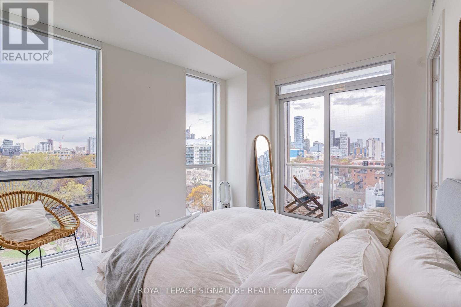 806 - 80 Vanauley Street, Toronto, Ontario  M5T 0C9 - Photo 15 - C13111636