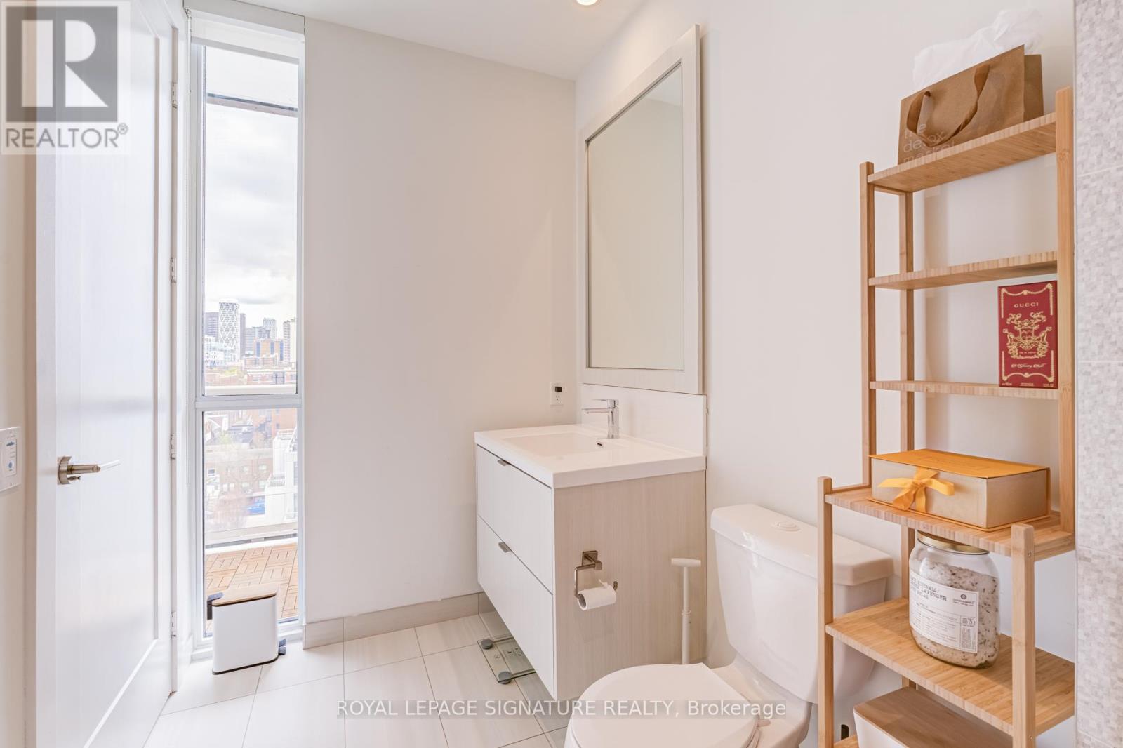 806 - 80 Vanauley Street, Toronto, Ontario  M5T 0C9 - Photo 19 - C13111636