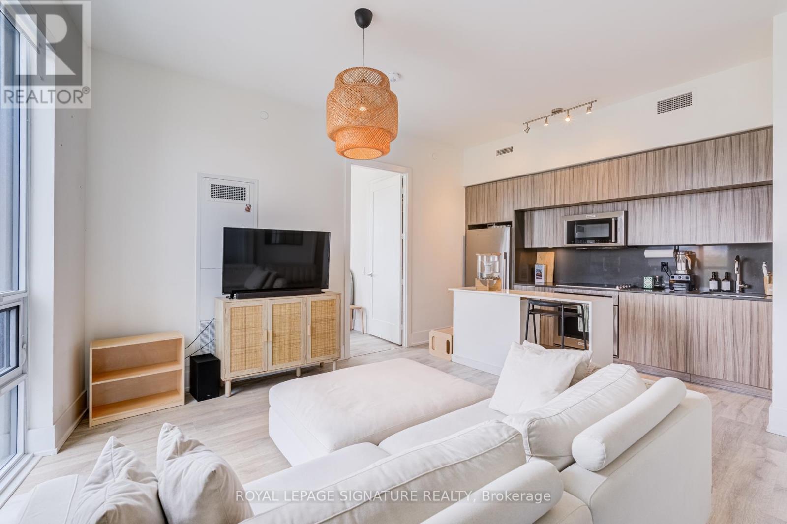 806 - 80 Vanauley Street, Toronto, Ontario  M5T 0C9 - Photo 7 - C13111636