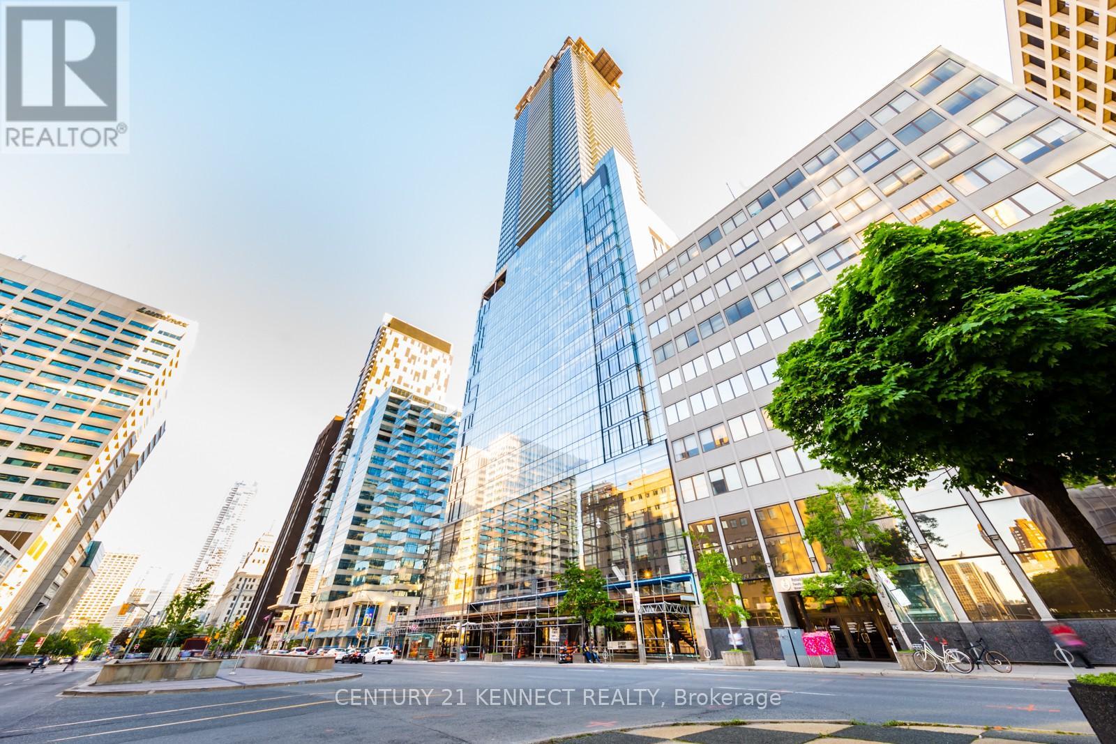 4309 - 488 UNIVERSITY AVENUE, Toronto, Ontario