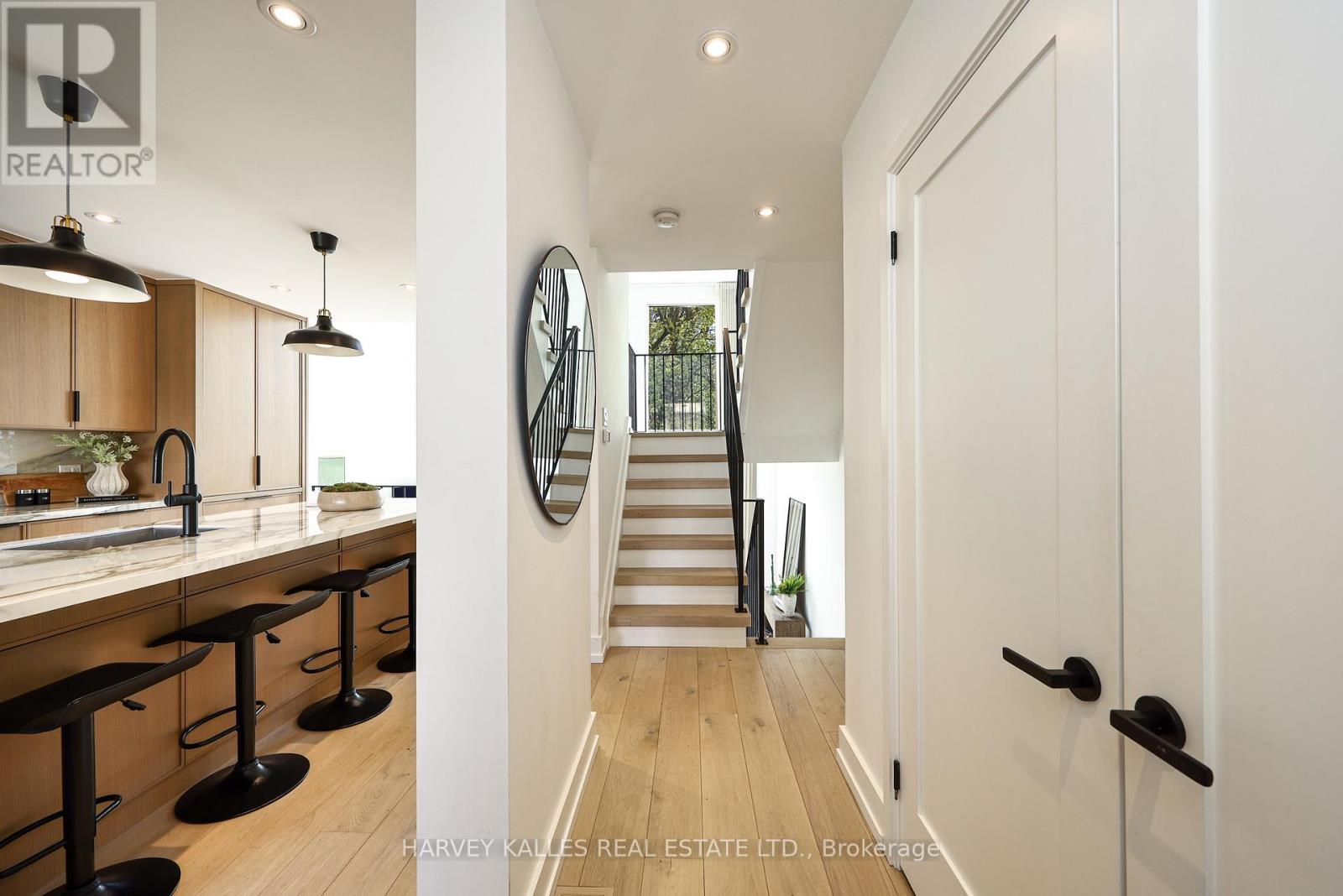 22 - 240 Broadway Avenue, Toronto, Ontario  M4P 1V9 - Photo 3 - C13111672