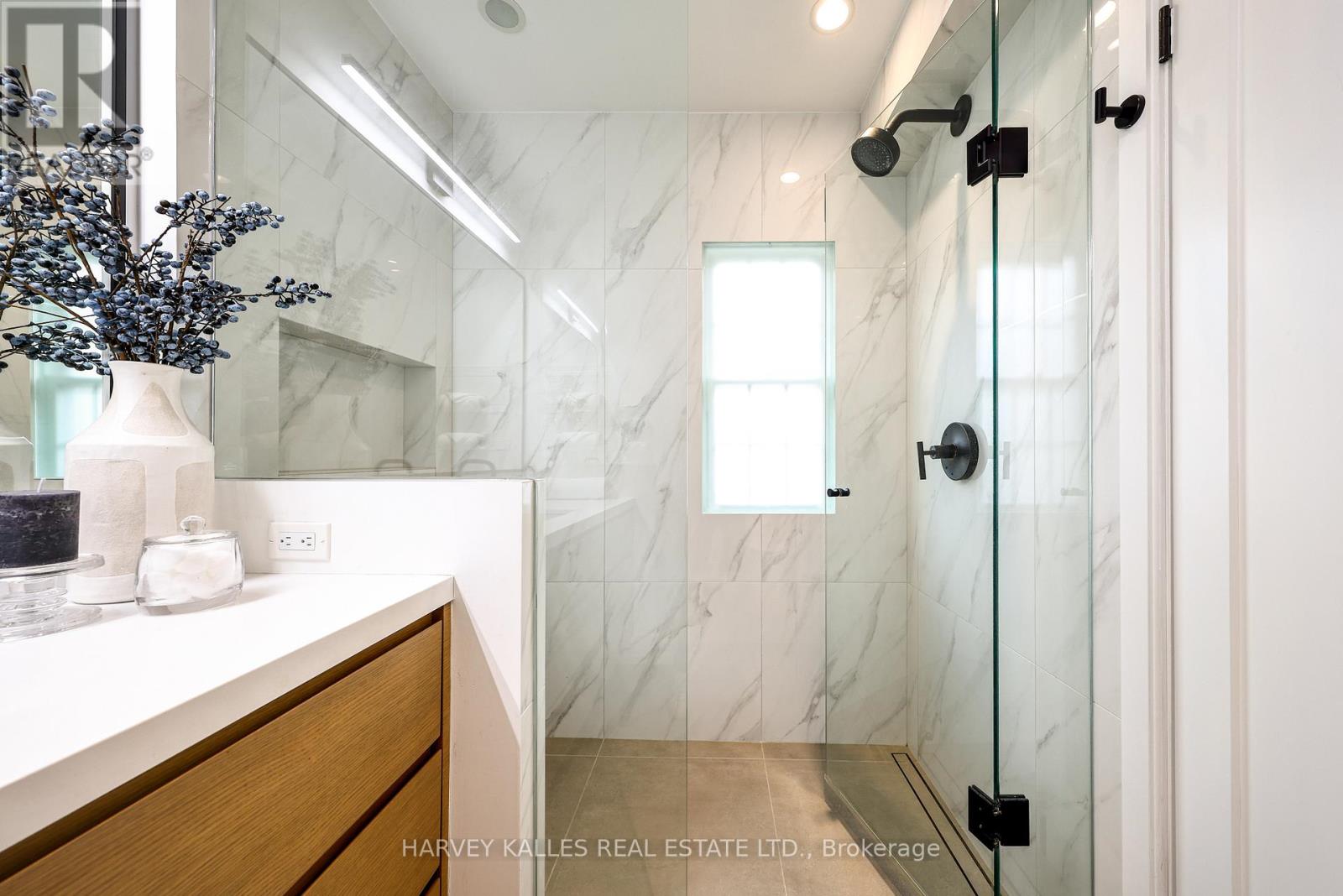 22 - 240 Broadway Avenue, Toronto, Ontario  M4P 1V9 - Photo 38 - C13111672