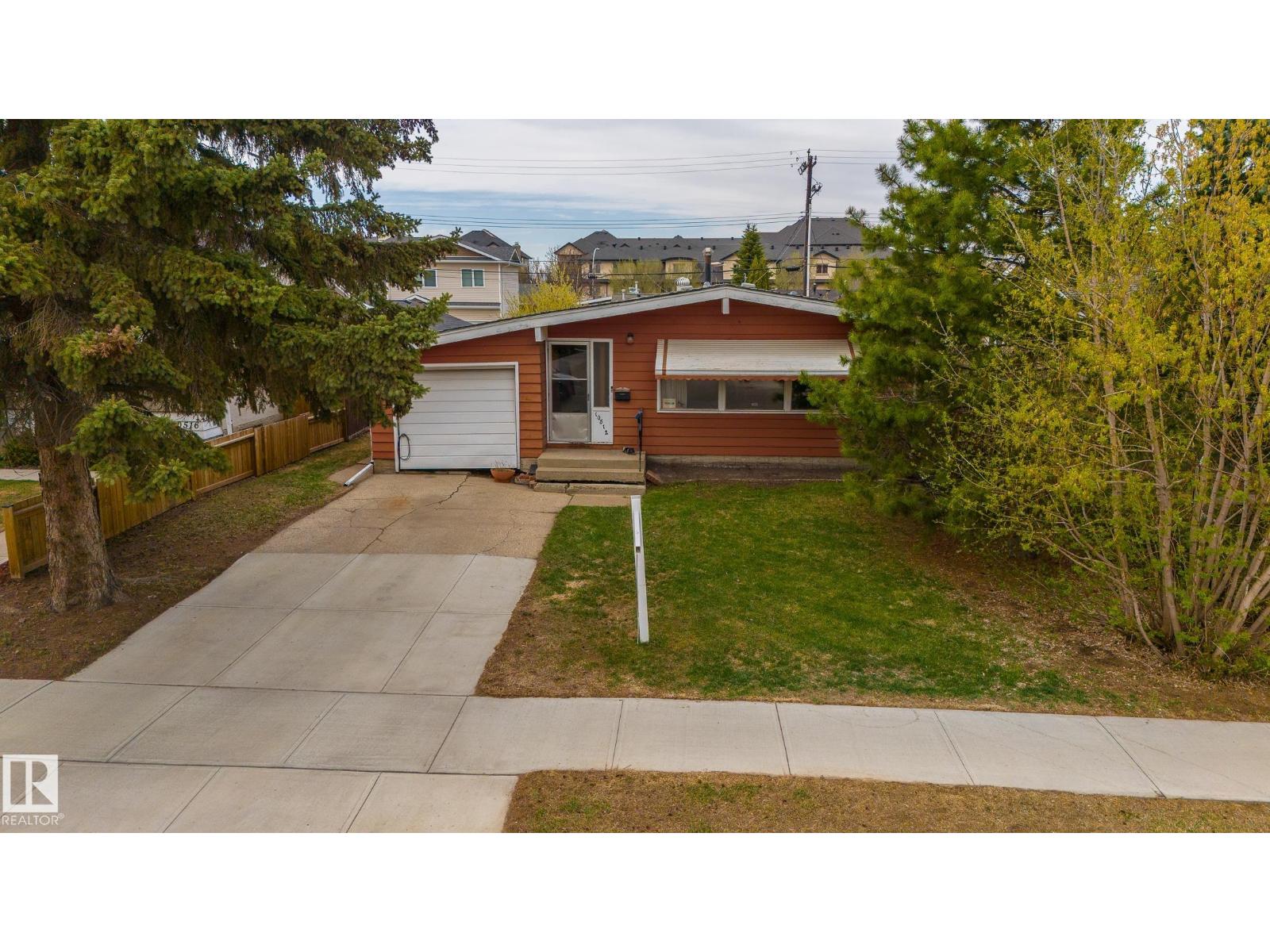 10512 55 AV NW, edmonton, Alberta