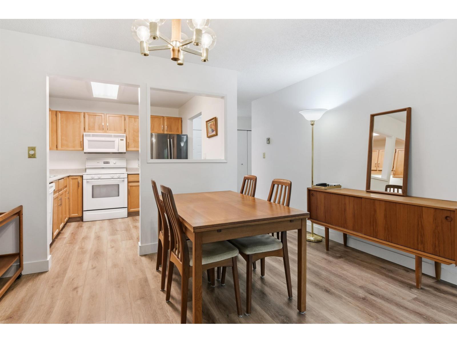 210 1521 Blackwood Street, White Rock, British Columbia  V4B 3V6 - Photo 9 - R3120816