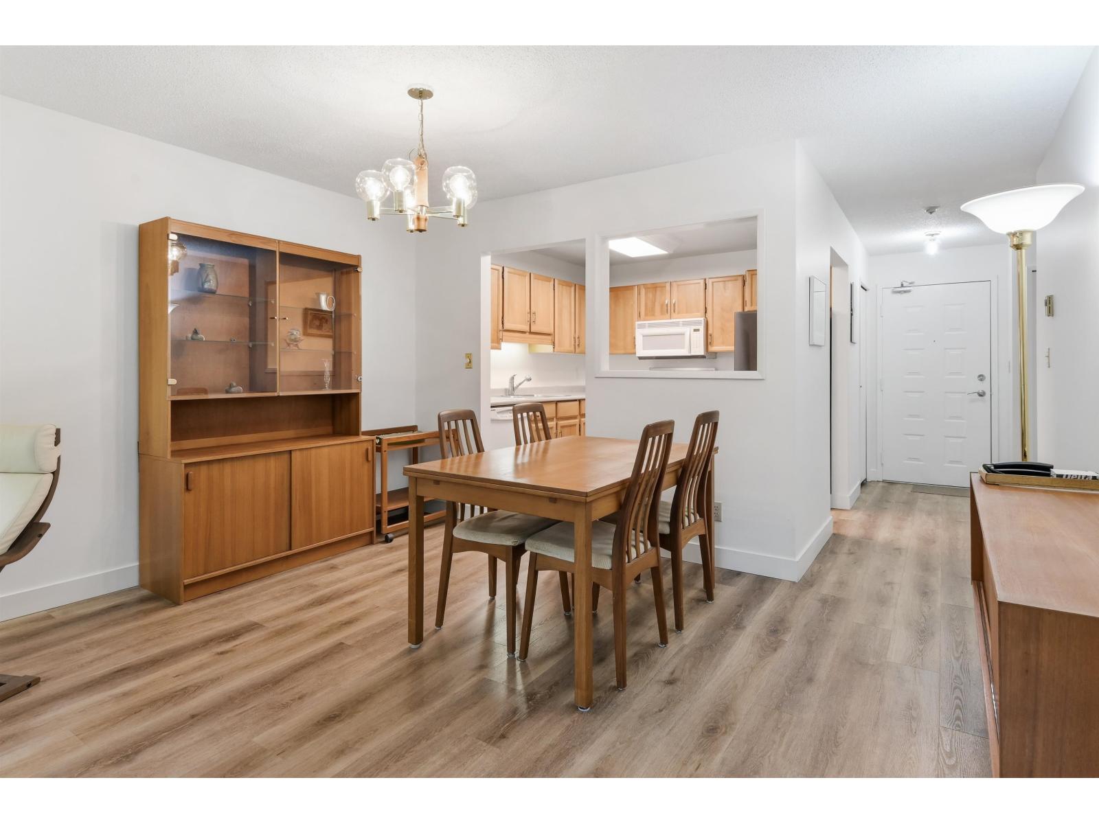 210 1521 Blackwood Street, White Rock, British Columbia  V4B 3V6 - Photo 8 - R3120816