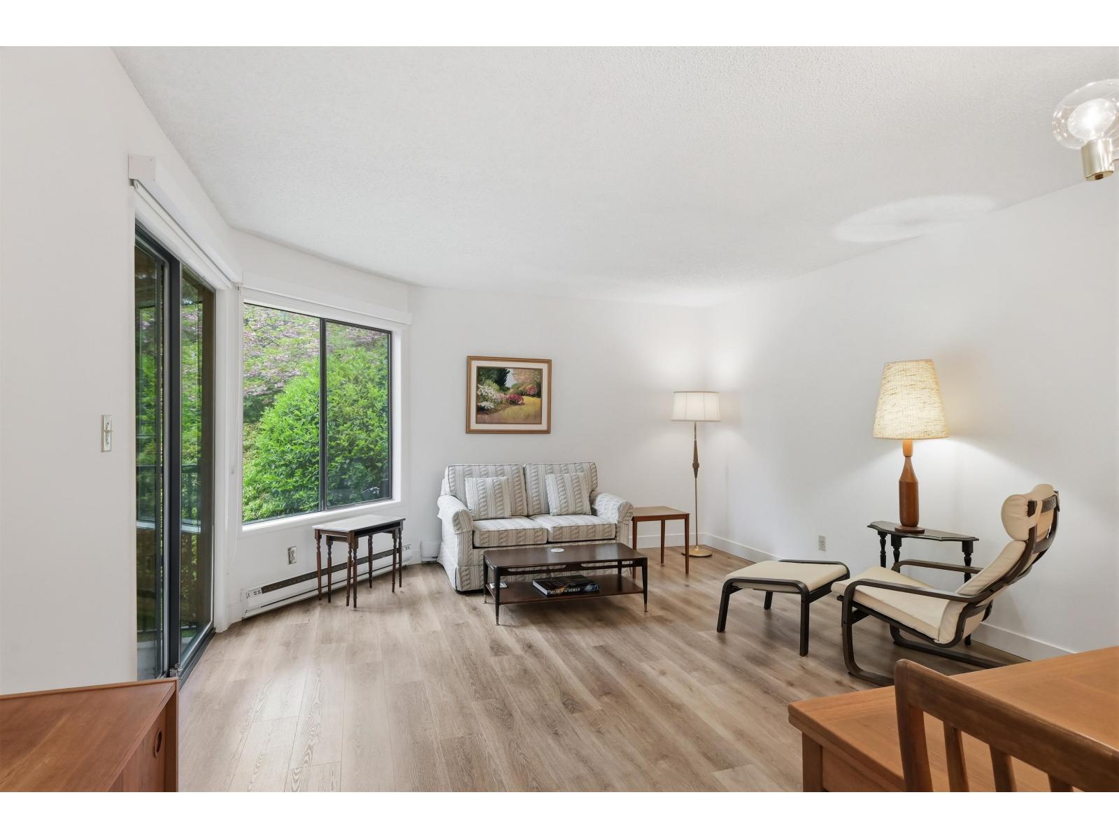 210 1521 Blackwood Street, White Rock, British Columbia  V4B 3V6 - Photo 4 - R3120816