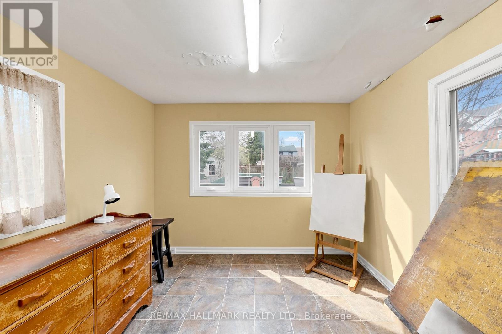 38 Norwood Road, Toronto, Ontario  M4E 2S2 - Photo 12 - E13111486