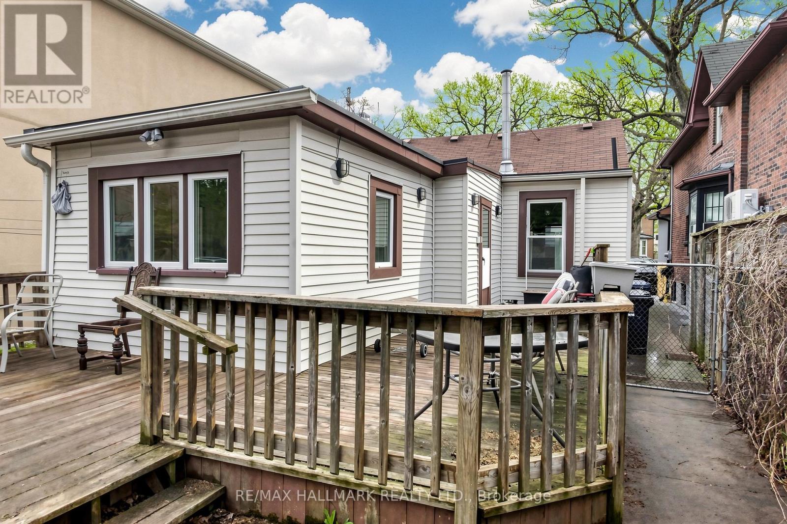 38 Norwood Road, Toronto, Ontario  M4E 2S2 - Photo 21 - E13111486