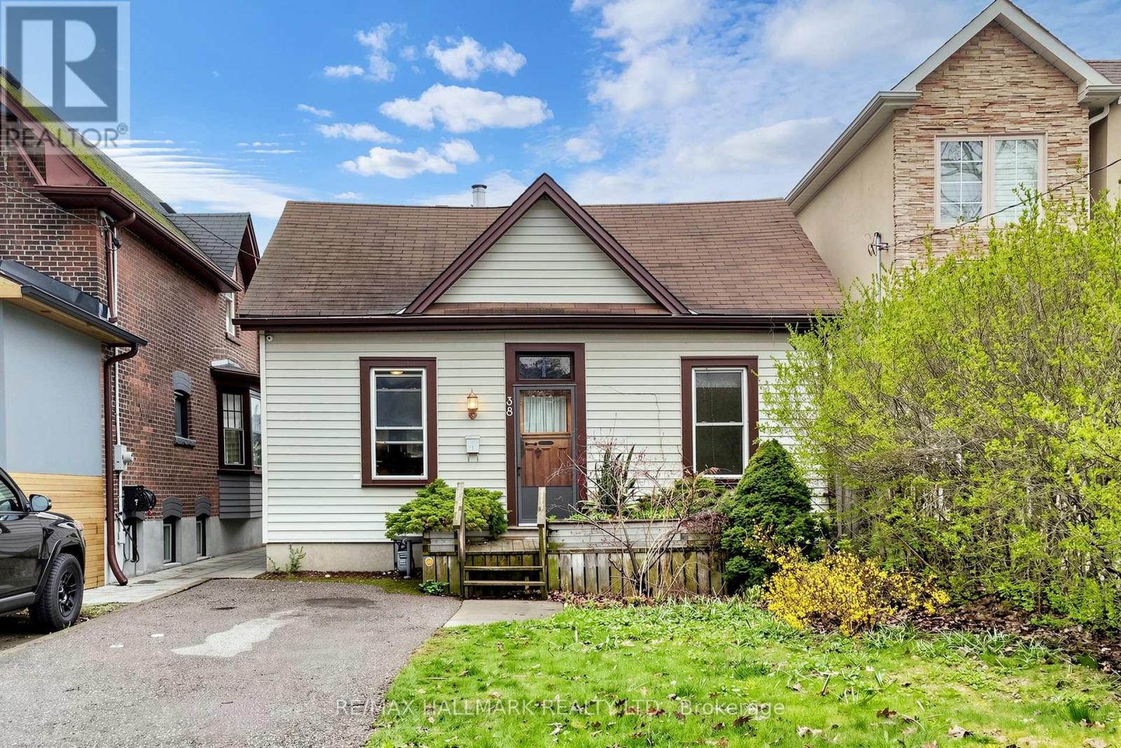 38 Norwood Road, Toronto, Ontario  M4E 2S2 - Photo 30 - E13111486