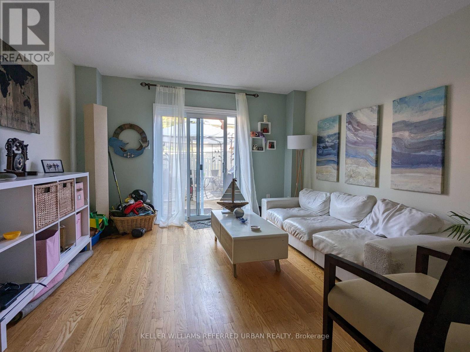 25 Unity Road, Toronto, Ontario  M4J 5A3 - Photo 4 - E13111632