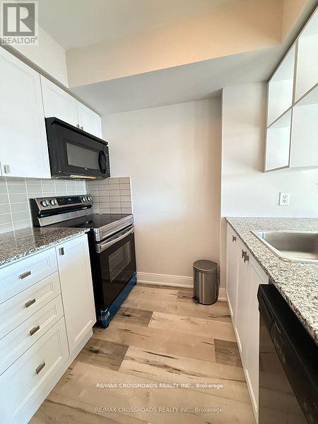 3908 - 125 Village Green Square, Toronto, Ontario  M1S 0G3 - Photo 7 - E13111702