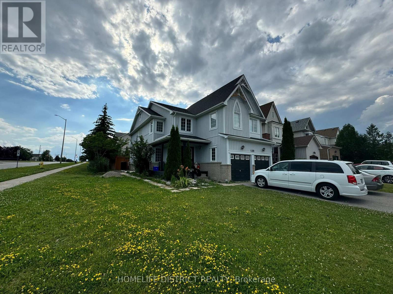 1100 ASHGROVE CRESCENT