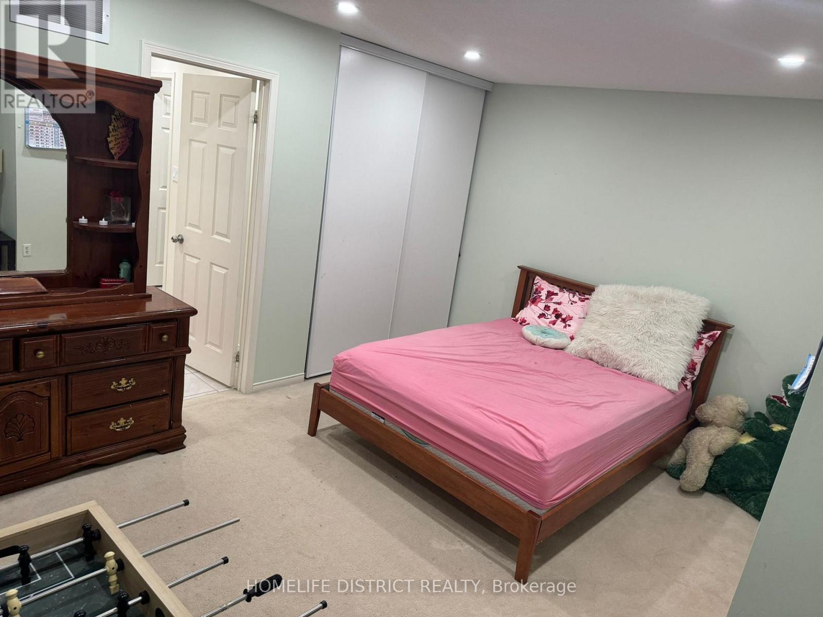 1100 Ashgrove Crescent, Oshawa, Ontario  L1K 2W4 - Photo 5 - E13111712