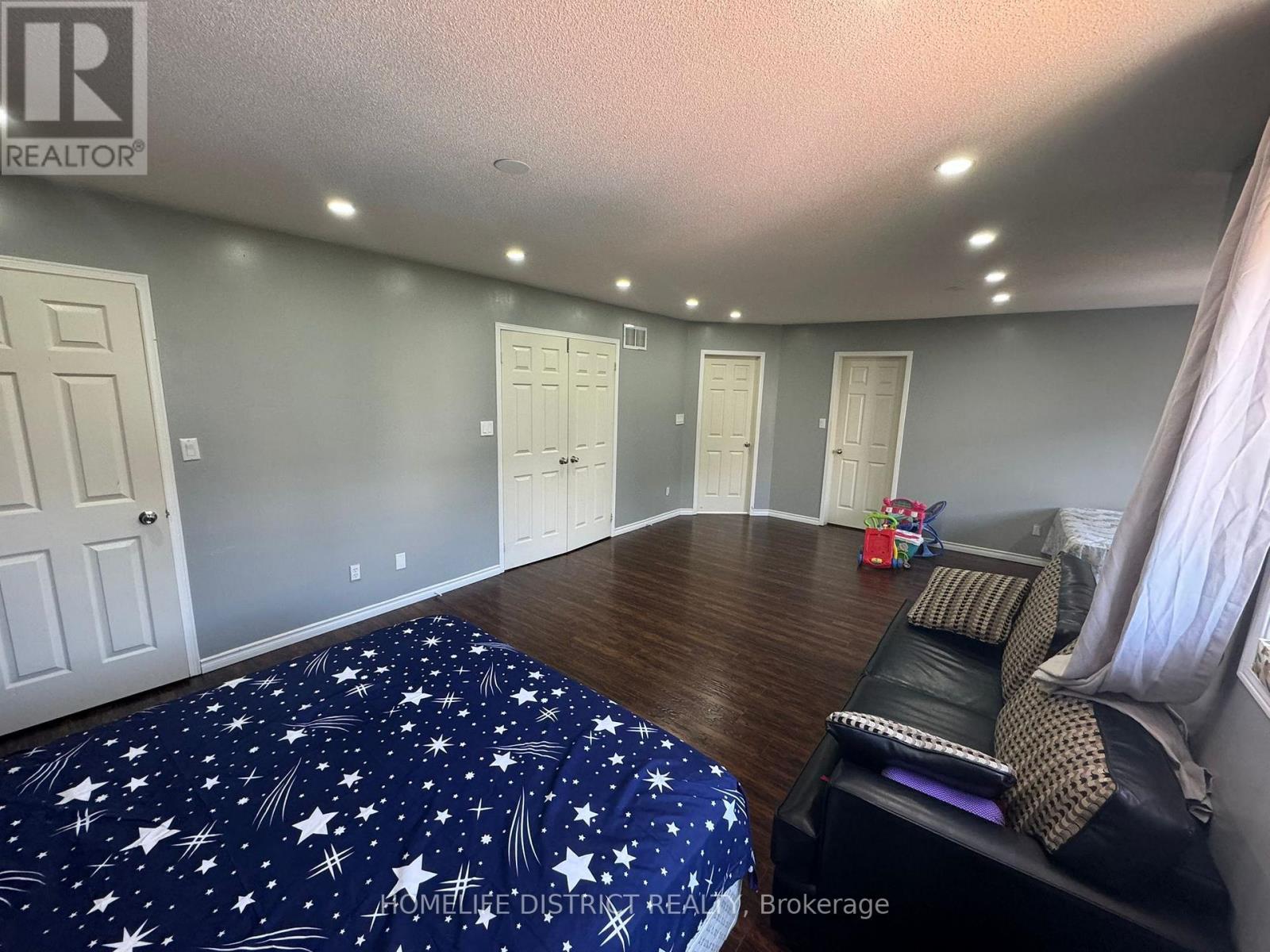 1100 Ashgrove Crescent, Oshawa, Ontario  L1K 2W4 - Photo 6 - E13111712
