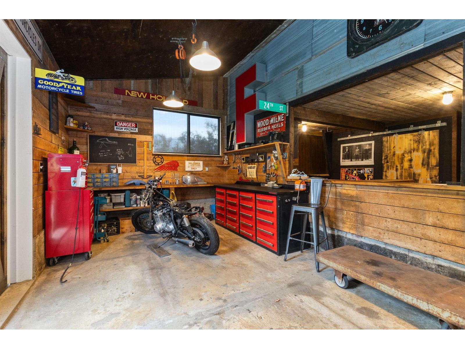 37225 Mckamie Road, Mission, British Columbia  V2V 0N2 - Photo 35 - R3121829