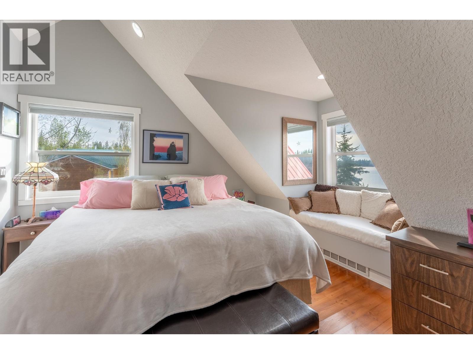 56954 S Somerset Drive, Cluculz Lake, British Columbia  V0J 3A3 - Photo 17 - R3121904