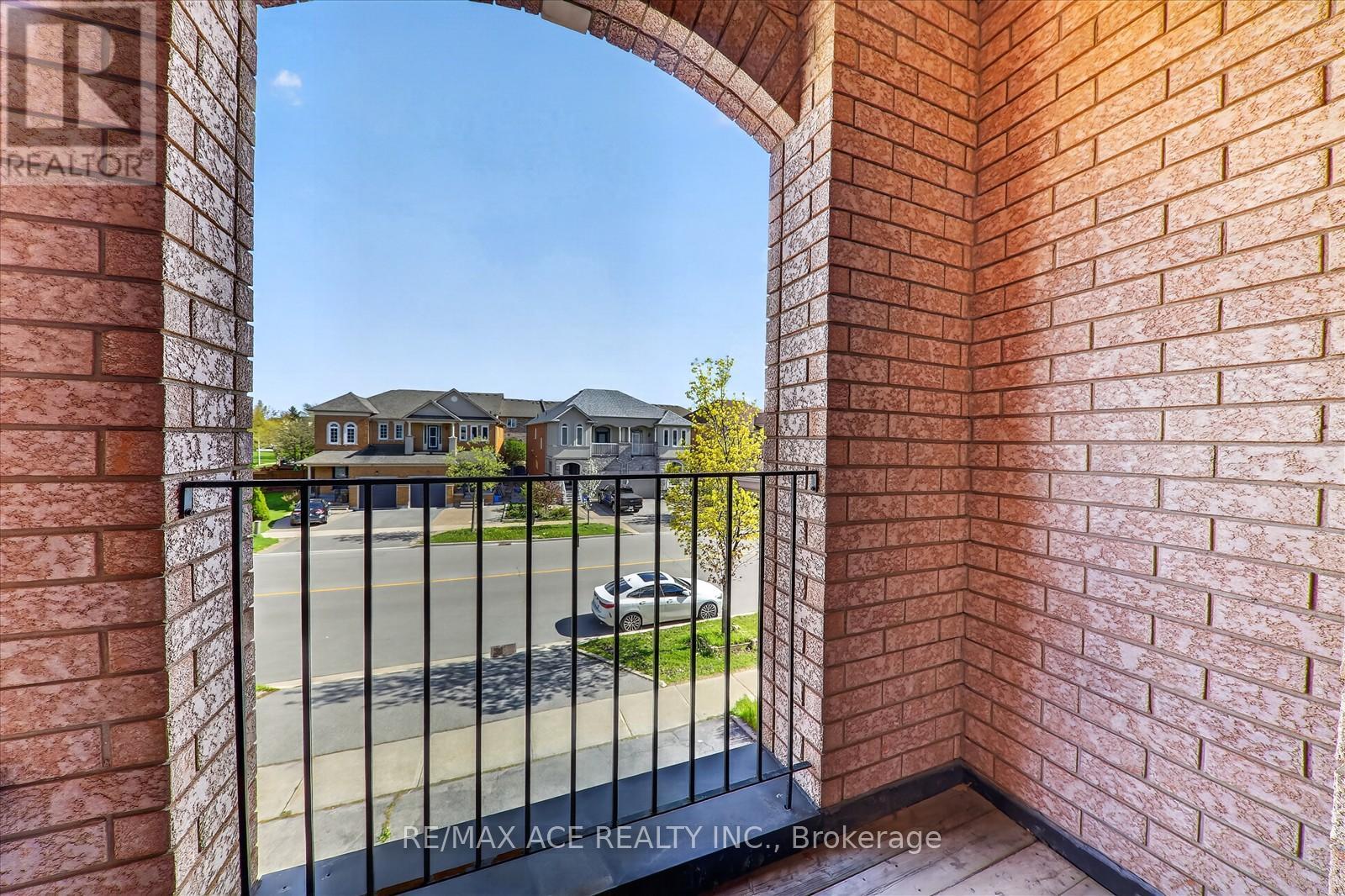 Main - 110 Blue Willow Drive, Vaughan, Ontario  L4L 9E9 - Photo 18 - N12828128