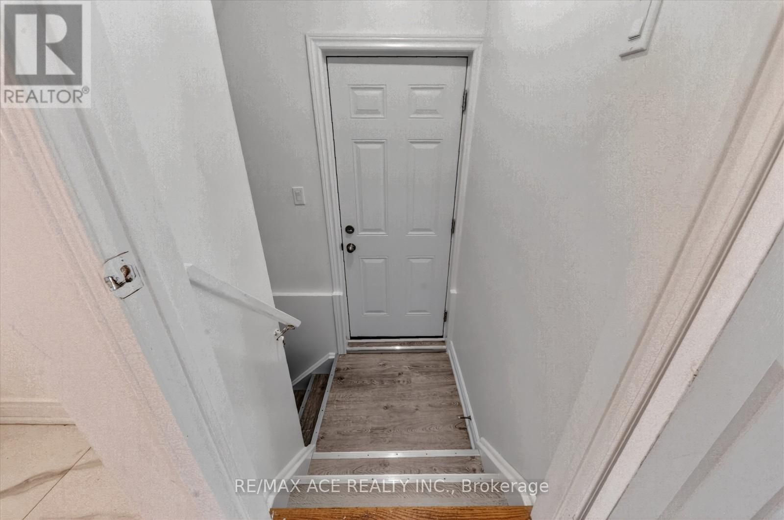Main - 110 Blue Willow Drive, Vaughan, Ontario  L4L 9E9 - Photo 19 - N12828128