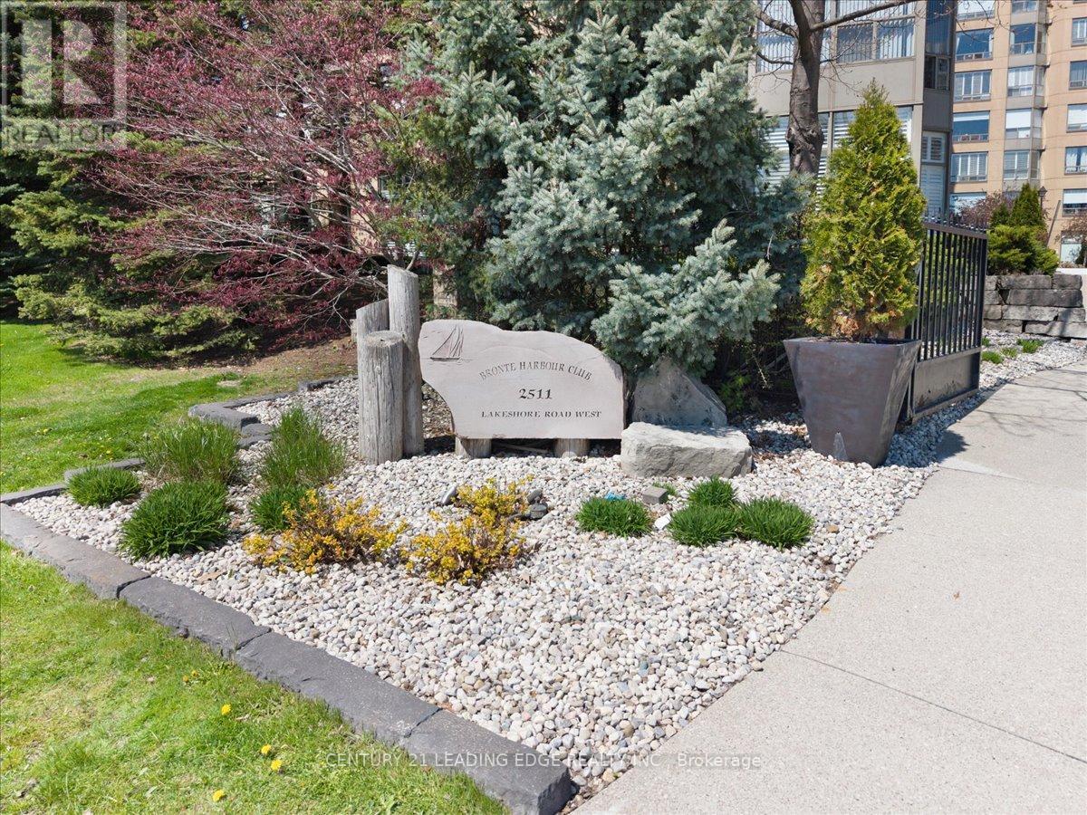 719 - 2511 Lakeshore Road W, Oakville, Ontario  L6L 6L9 - Photo 3 - W13109632