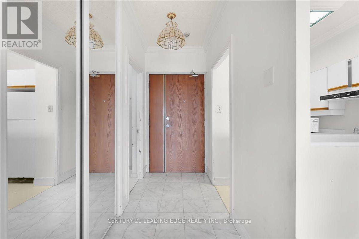 719 - 2511 Lakeshore Road W, Oakville, Ontario  L6L 6L9 - Photo 6 - W13109632