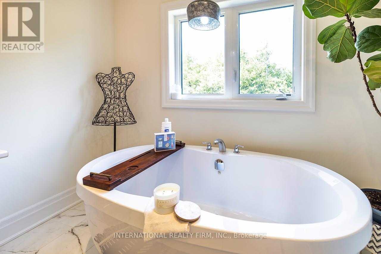 82 Hennessey Crescent, Kawartha Lakes, Ontario  K9V 0P4 - Photo 35 - X13045564