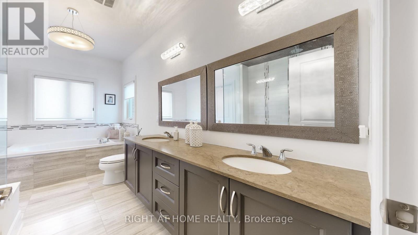131 Robert Berry Crescent, King, Ontario  L7B 0M3 - Photo 24 - N13111466