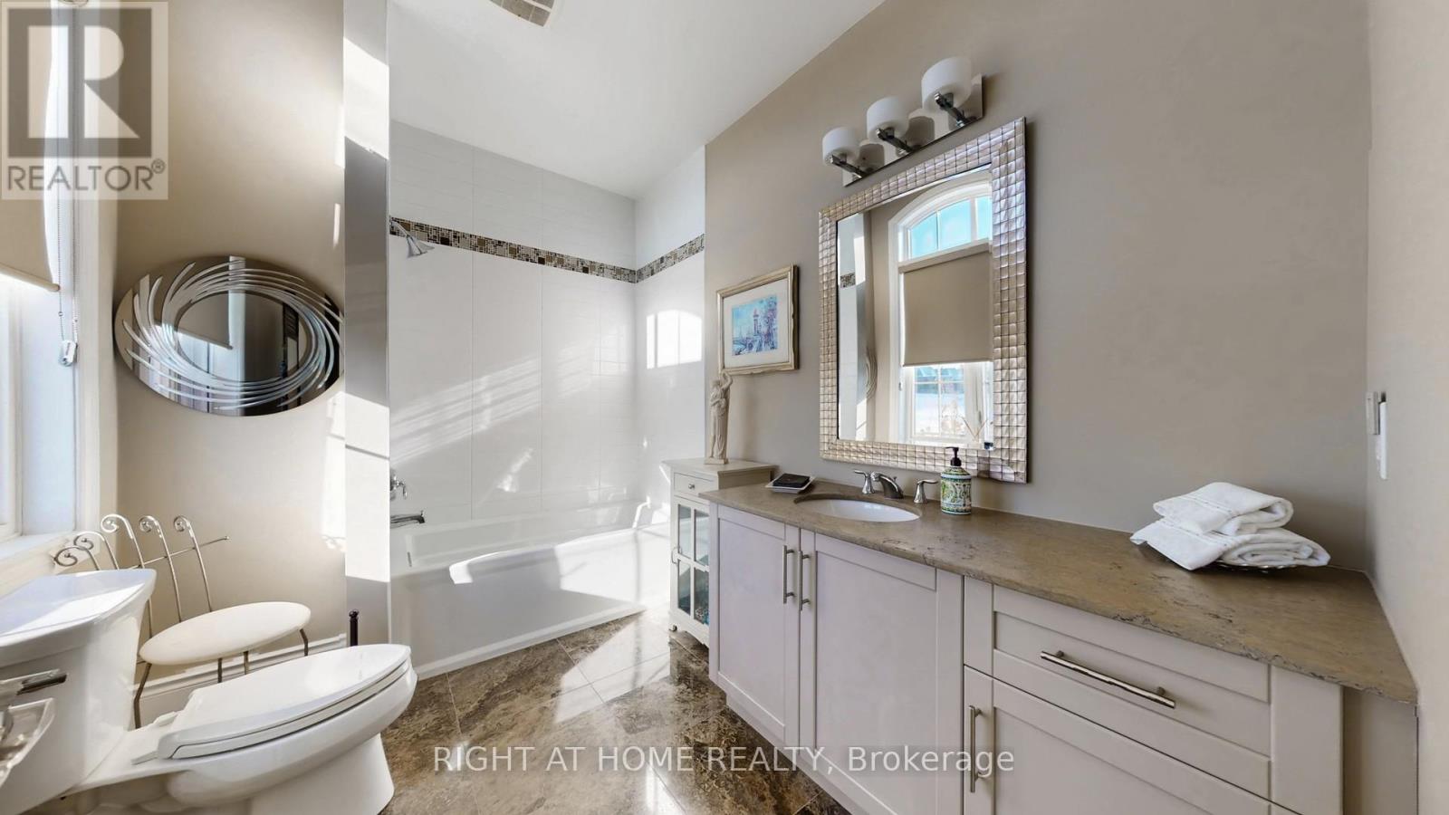 131 Robert Berry Crescent, King, Ontario  L7B 0M3 - Photo 32 - N13111466