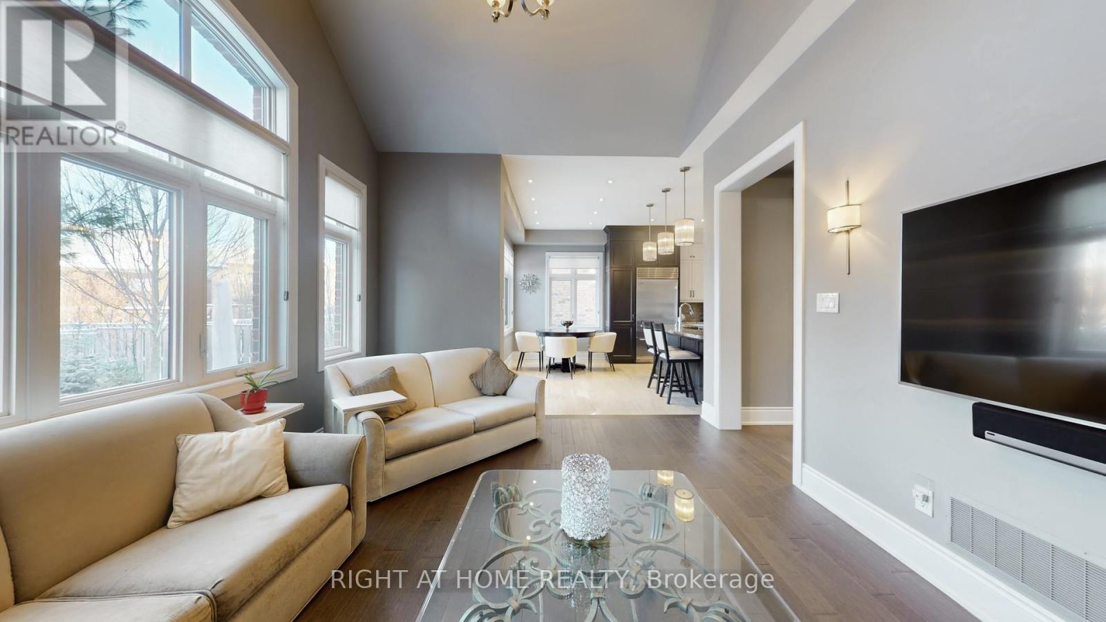 131 Robert Berry Crescent, King, Ontario  L7B 0M3 - Photo 4 - N13111466
