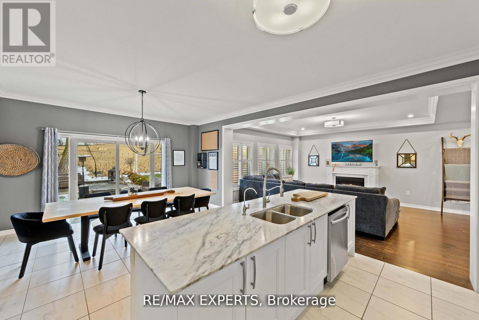 48 Manor Glen Crescent, East Gwillimbury (Mt Albert), Ontario  L0G 1M0 - Photo 14 - N13111520