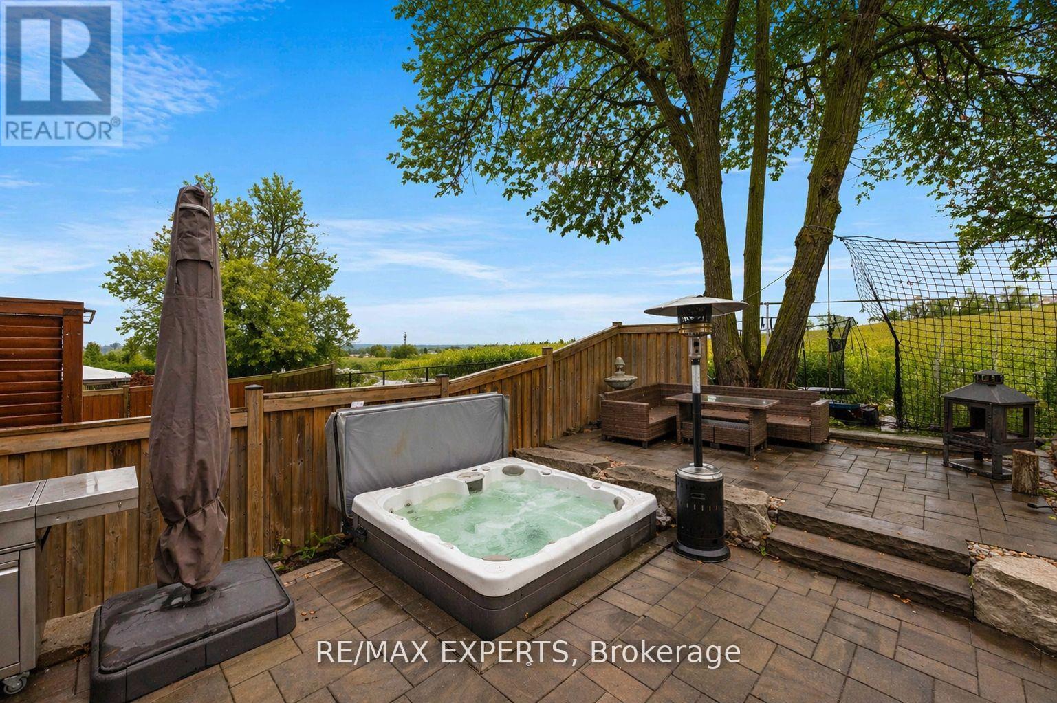 48 Manor Glen Crescent, East Gwillimbury (Mt Albert), Ontario  L0G 1M0 - Photo 4 - N13111520