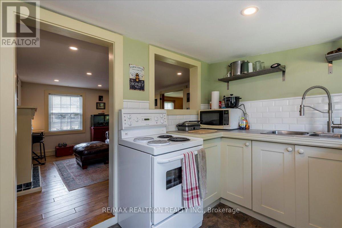 3322 Pleasant Road, Severn, Ontario  L3V 6H3 - Photo 13 - S13111484