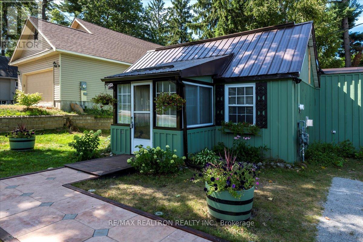 3322 Pleasant Road, Severn, Ontario  L3V 6H3 - Photo 2 - S13111484