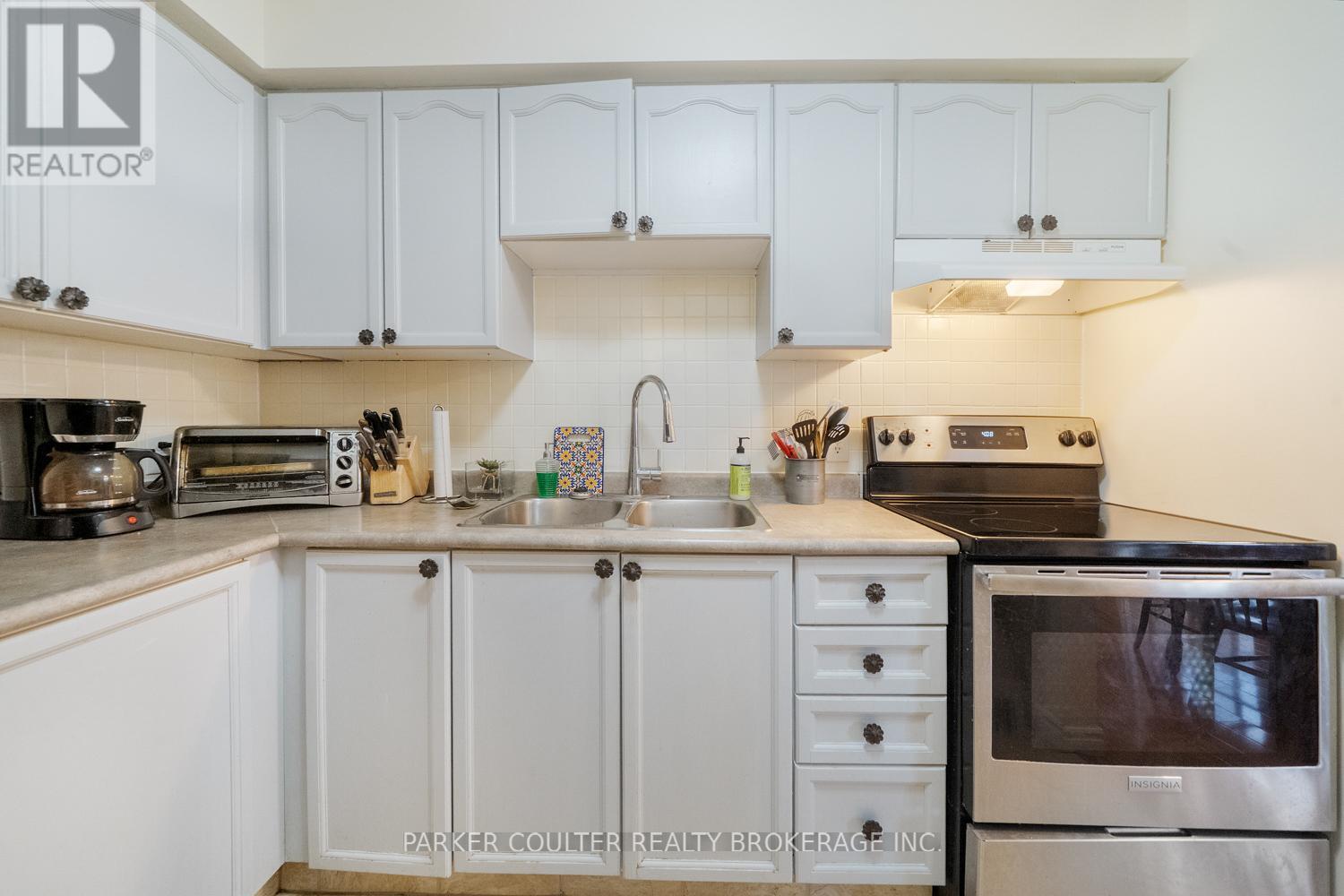 4 - 261 Rose Street, Barrie, Ontario  L4M 2V3 - Photo 10 - S13111660